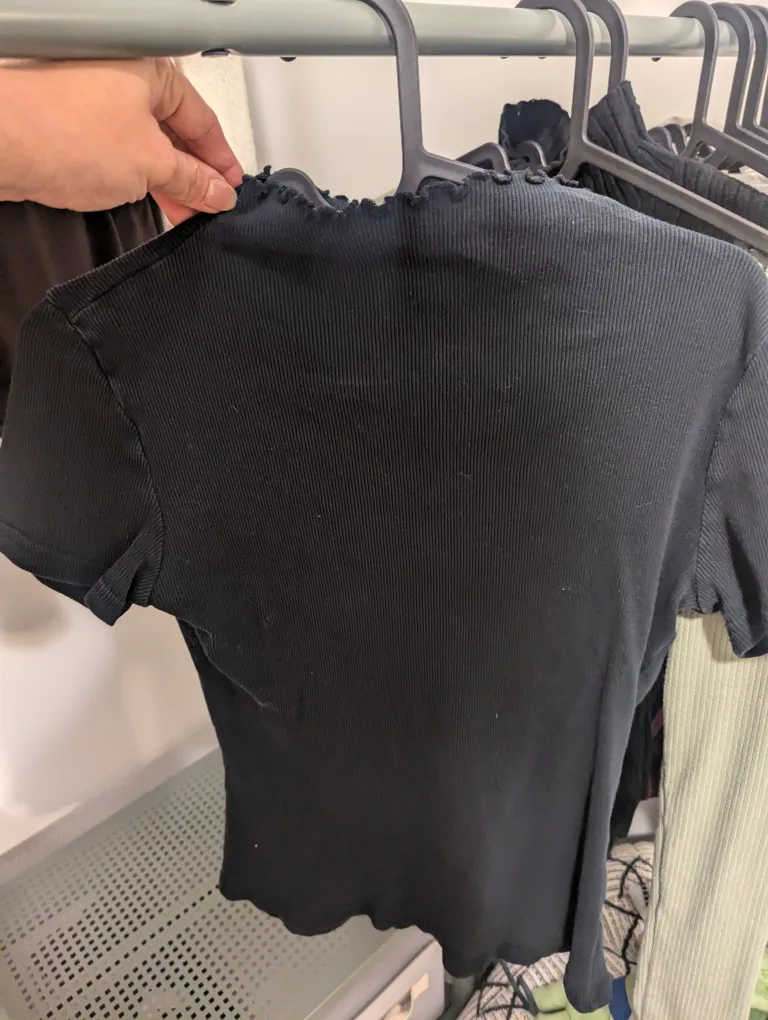 5x pieces of women's clothes lot, size XS tops image indicator(6)