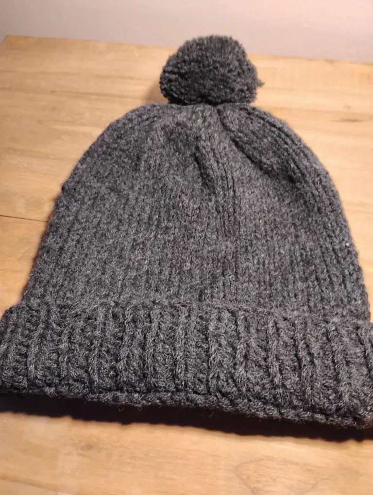 Knitted Toque with  or with Pom Pom image indicator(4)