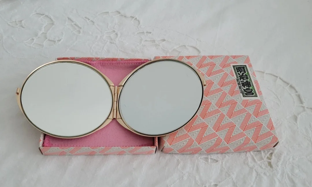 Vintage Japanese Compact Mirror image indicator(2)