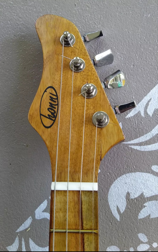 Electric Baritone Ukulele - photo 3