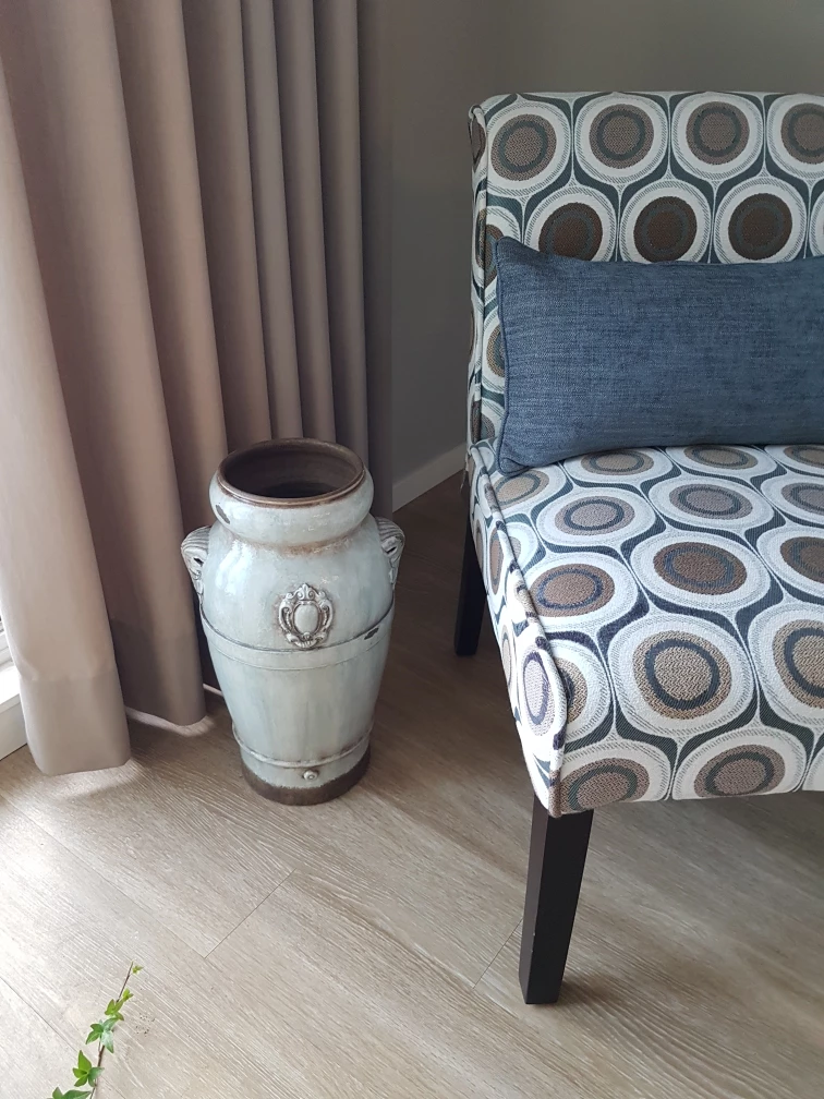 Large Decorative Ceramic Urn - photo 3