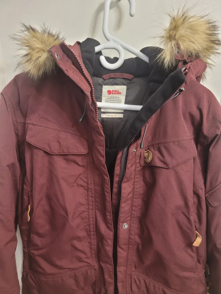 Fjällräven Women's Winter Jacket image indicator(2)
