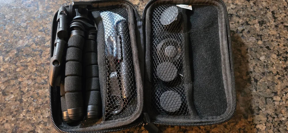 Insignia Tripod and Accessories Kit image indicator(2)