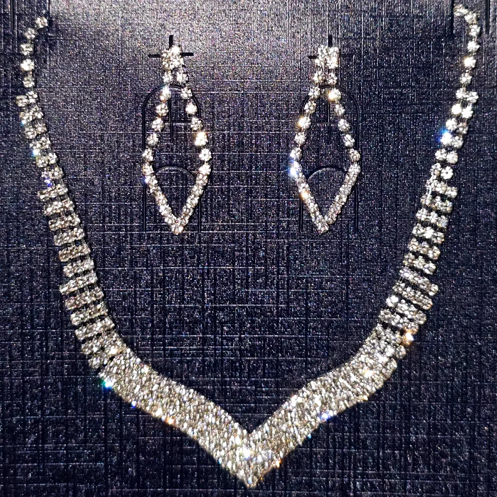Bridal/ Bridesmaid/Prom Rhinestone Necklace and Earrings Set image indicator(2)