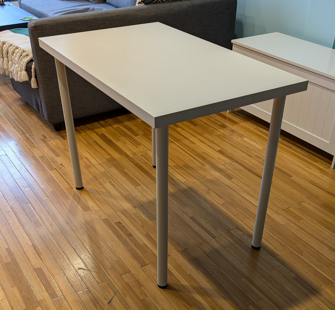 White Ikea desk