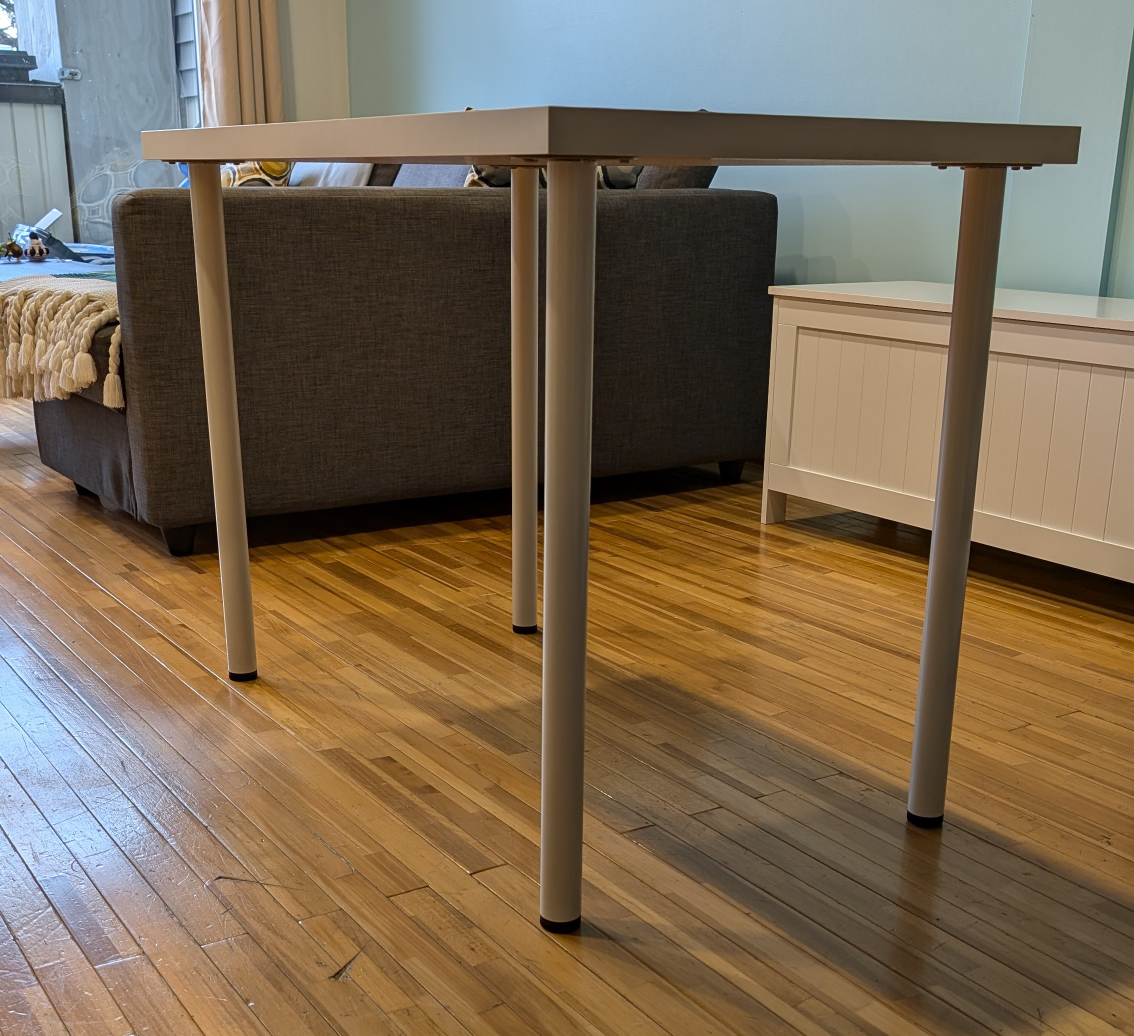 White Ikea desk - photo 2