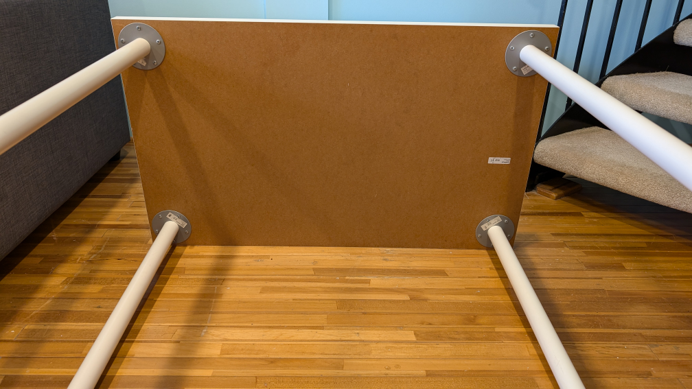 White Ikea desk - photo 4