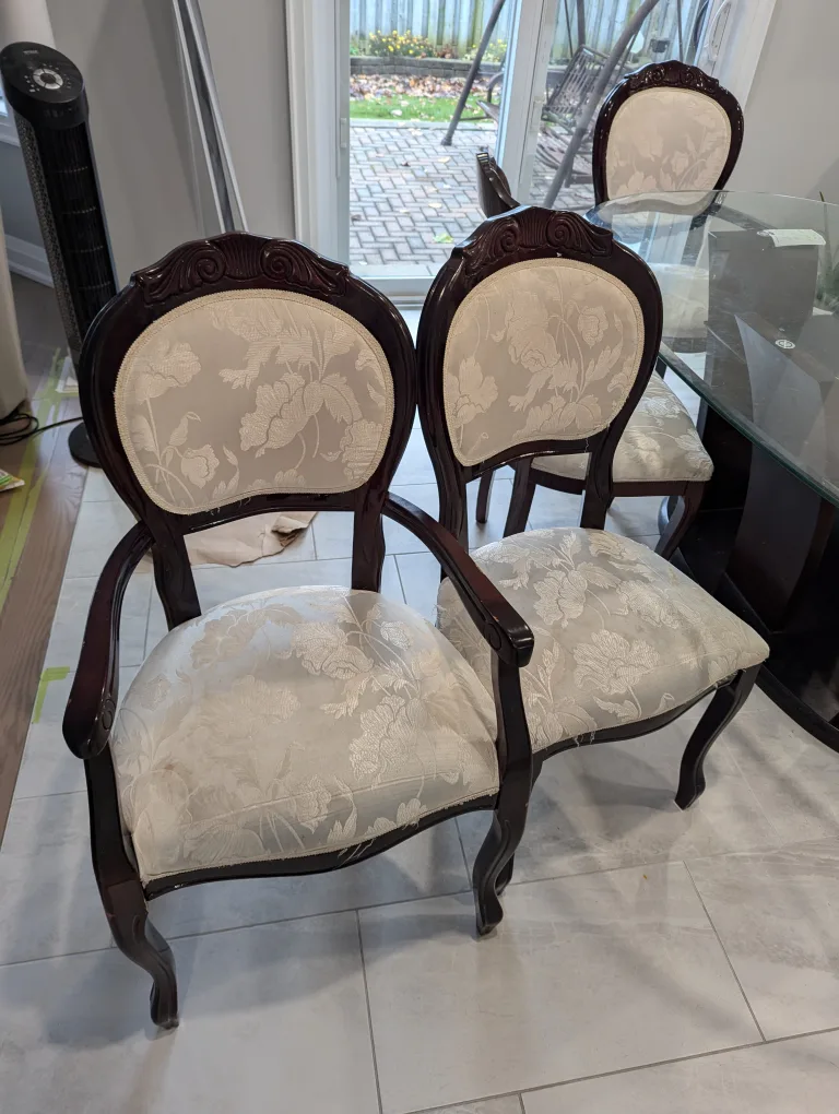 Glass Top Dining Table Set image indicator(2)