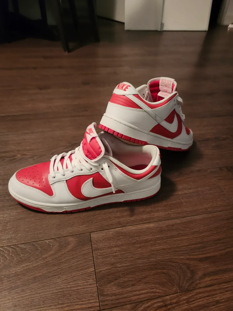 Nike Dunk Low Red image indicator(2)