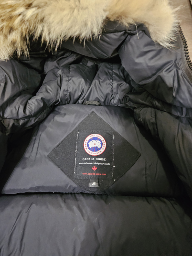 Canada Goose Bomber Jacket Size Large - photo 2