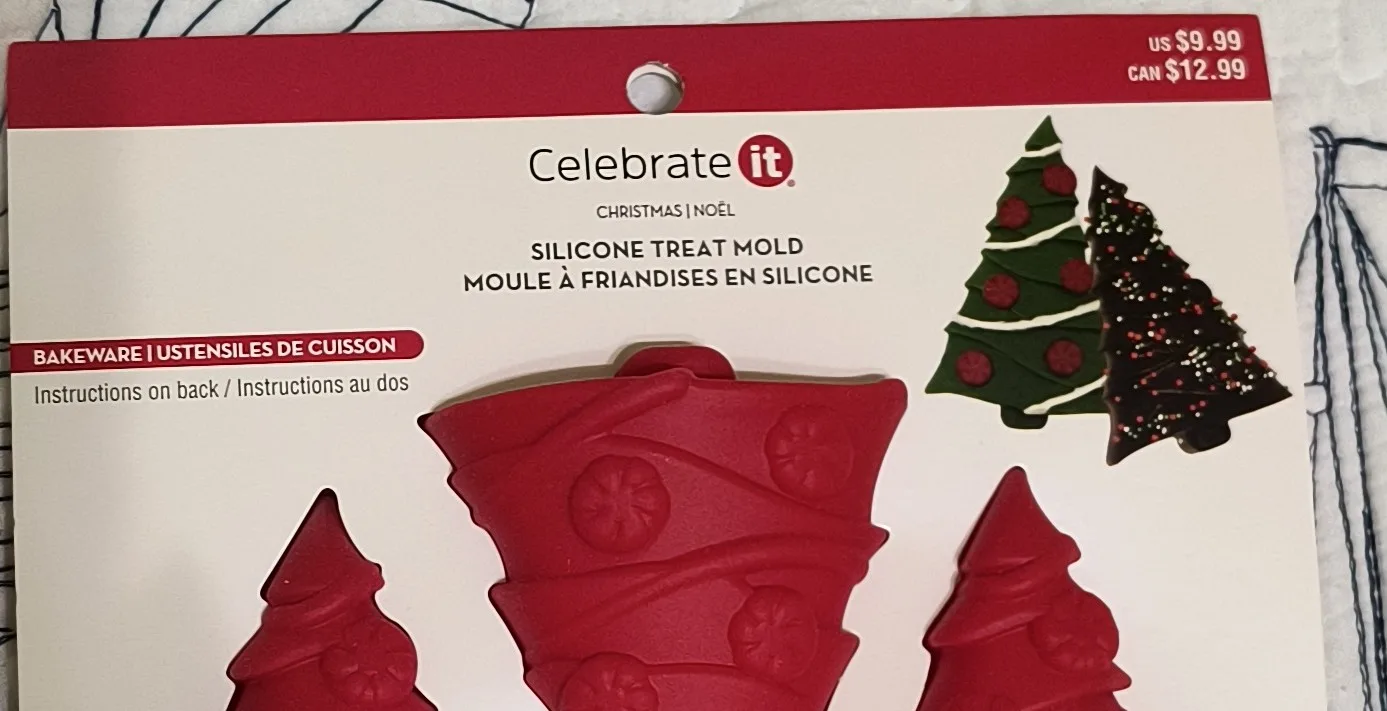 Celebrate It Christmas Tree Silicone Treat Mold🧡 image indicator(6)