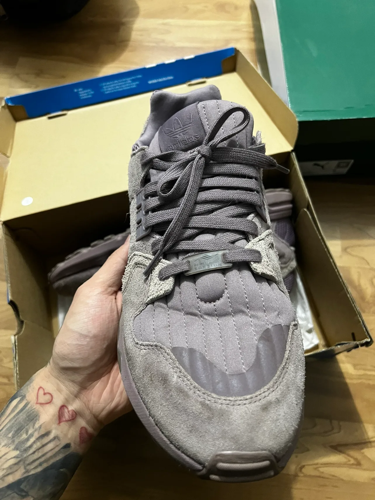 Adidas sneaker - size 12 image indicator(2)