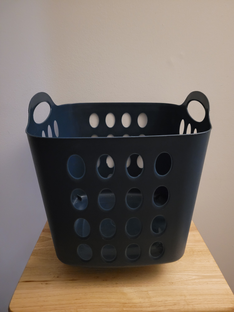 🆓️ Laundry Basket + Waste Basket #freecycle - photo 3