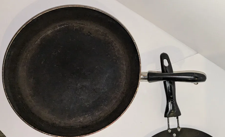 12" Frying Pan and 12" Griddle/Crepe Pan #freecycle image indicator(4)