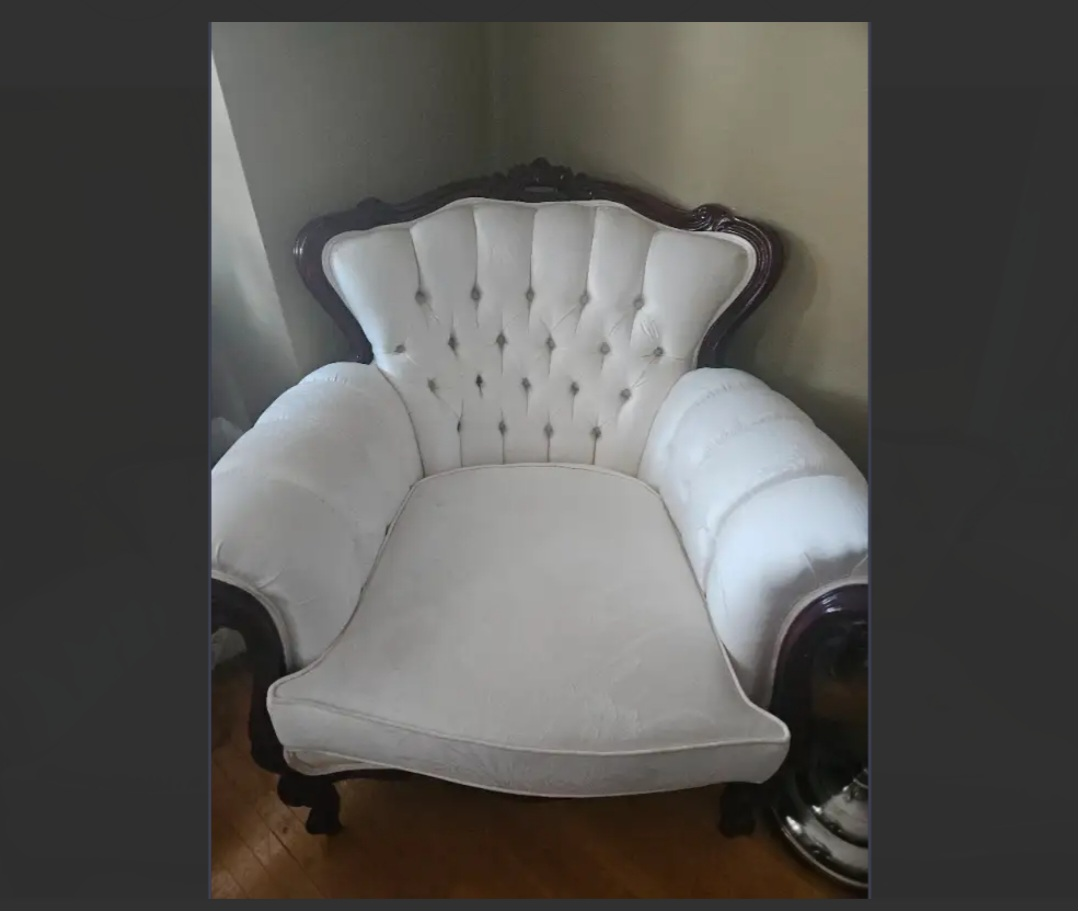 White french provincial couch and chair - photo 2