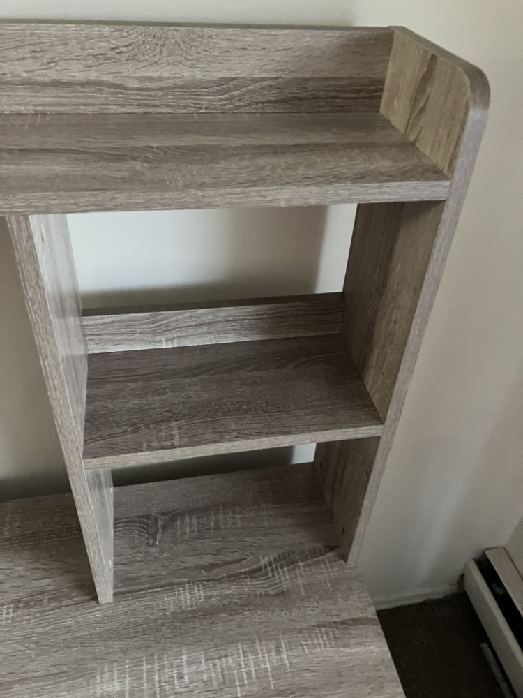 Gorgeous desk with beautiful (removable) hutch - photo 4