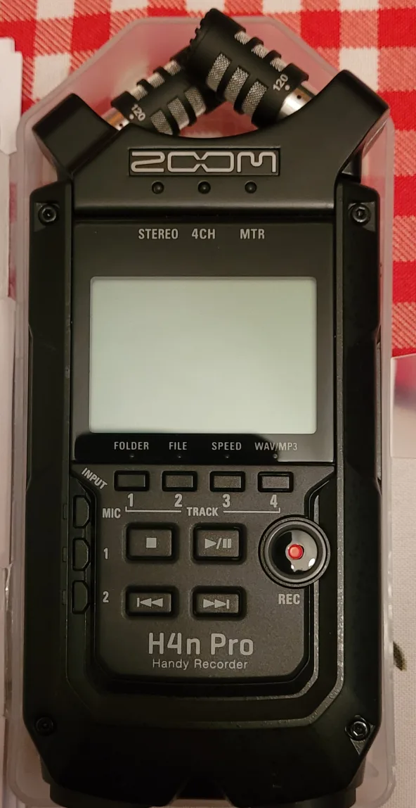 Zoom H4n Pro Handy Recorder (All Black) image indicator(2)