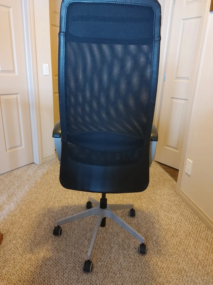 Tall and comfortable Office Chair image indicator(2)