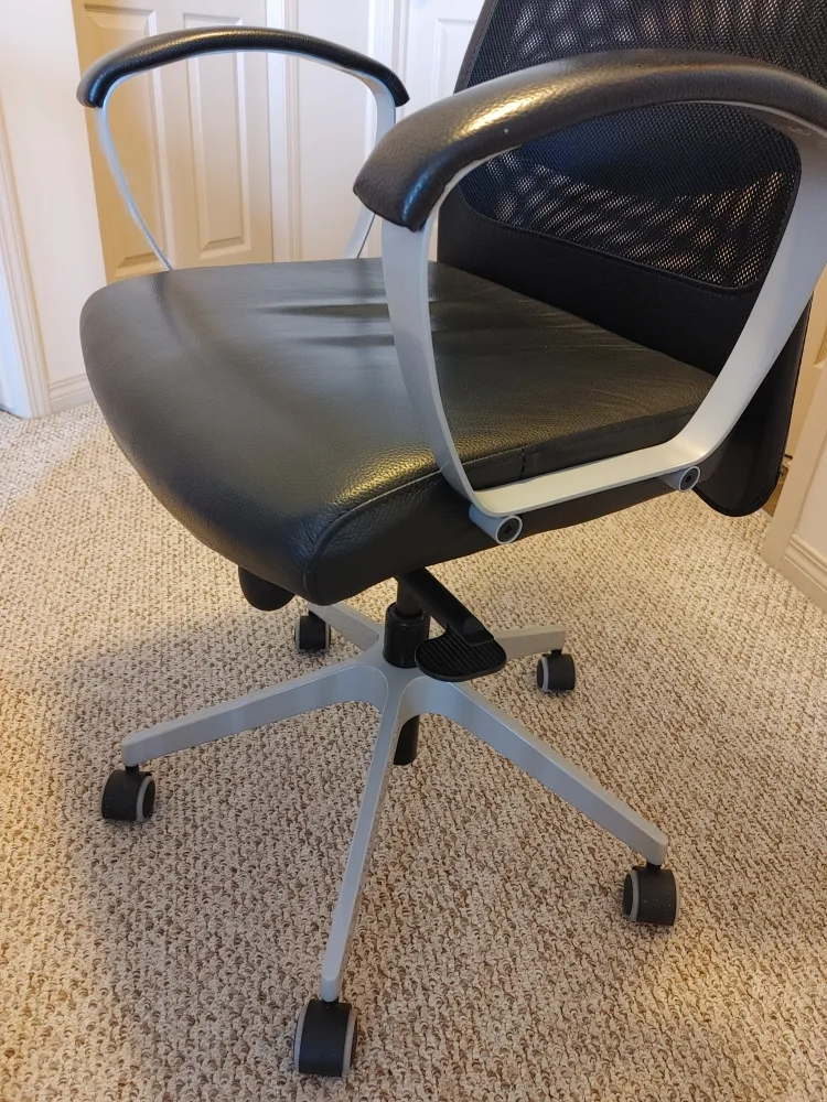 Tall and comfortable Office Chair image indicator(5)