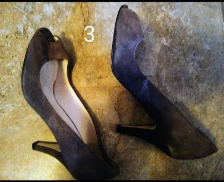 5 Pairs of Women's Shoes - Assorted Styles and Sizes image indicator(5)