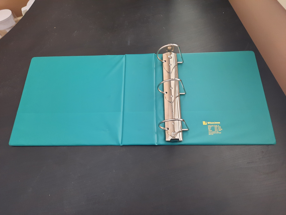 4" green binder - photo 3