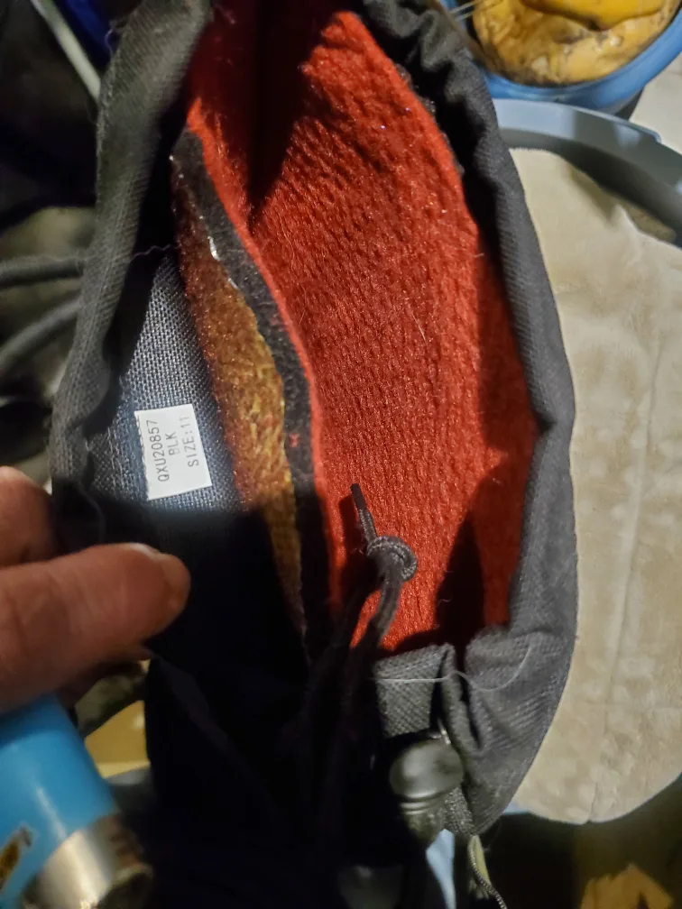 Brand New Mens Kamik Winter Boots Size 11 image indicator(3)