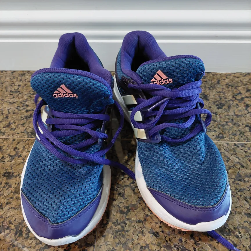 Adidas Women's Athletic Shoes Size 6.5 US image indicator(2)