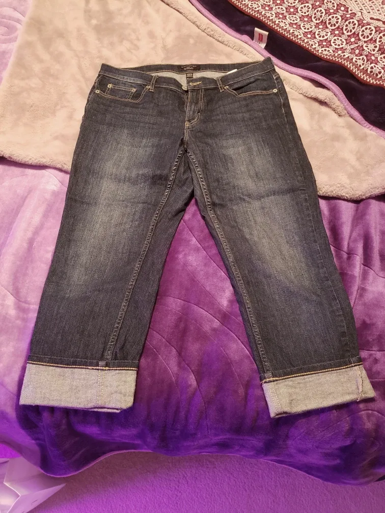Girlfriend Jeans thumbnail