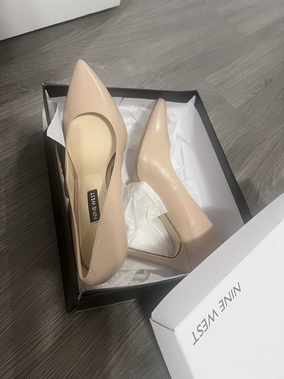 Nine West shoes, size US8 - photo 4