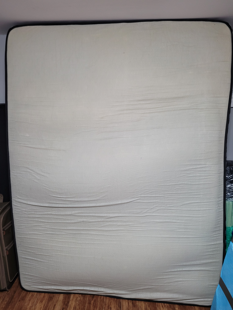 Queen Size Mattress - photo 2