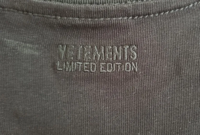 Vetements Limited Edition Long Sleeve T-Shirt (Brand New) image indicator(5)