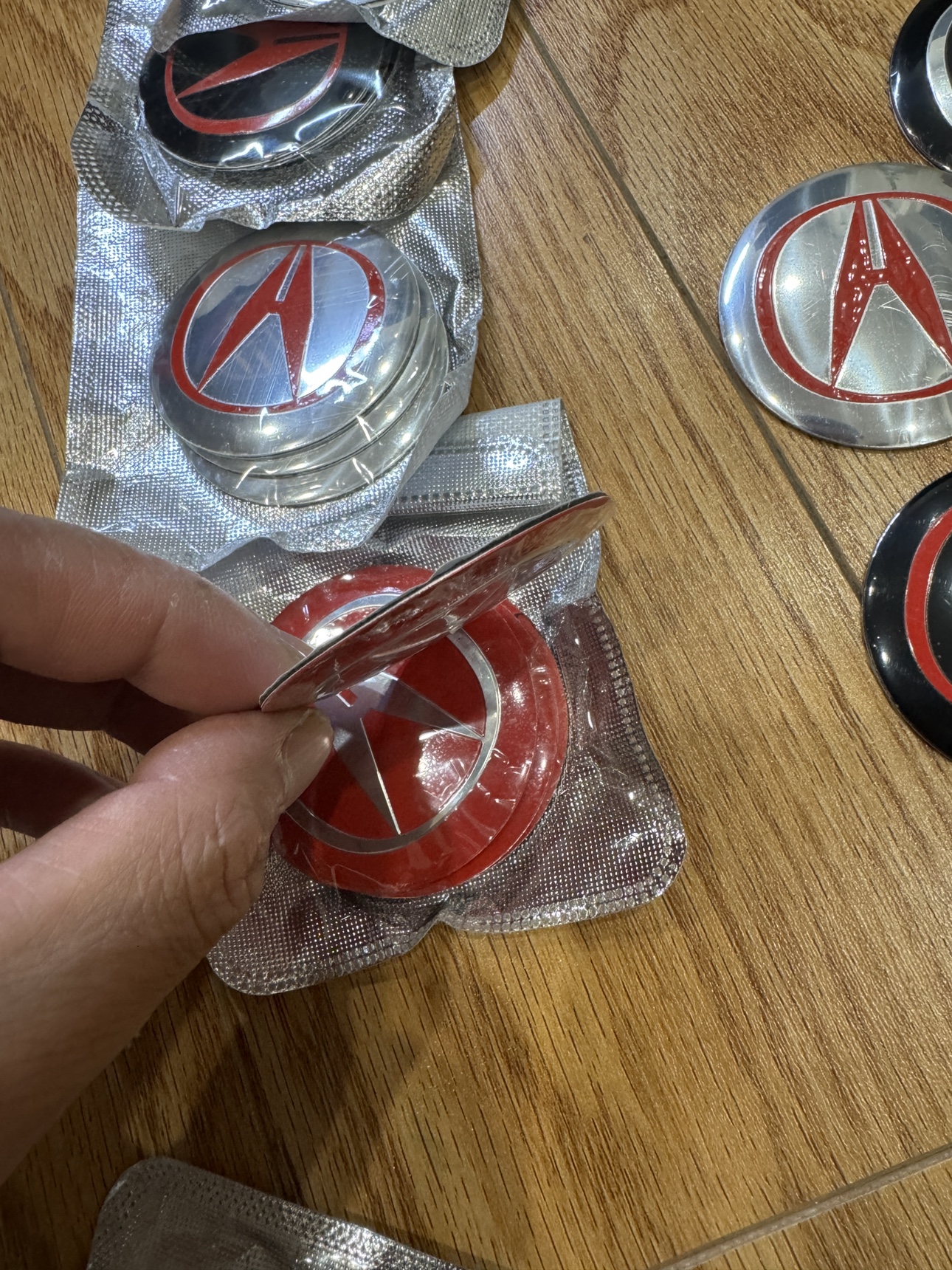 Wheel center cap stickers - photo 3
