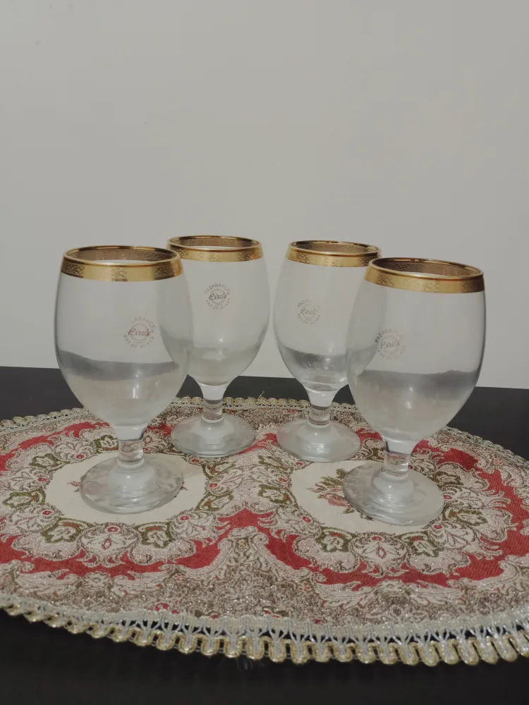 Set of 4 Gold Rimmed Glass Goblets 🏈🏈 image indicator(2)