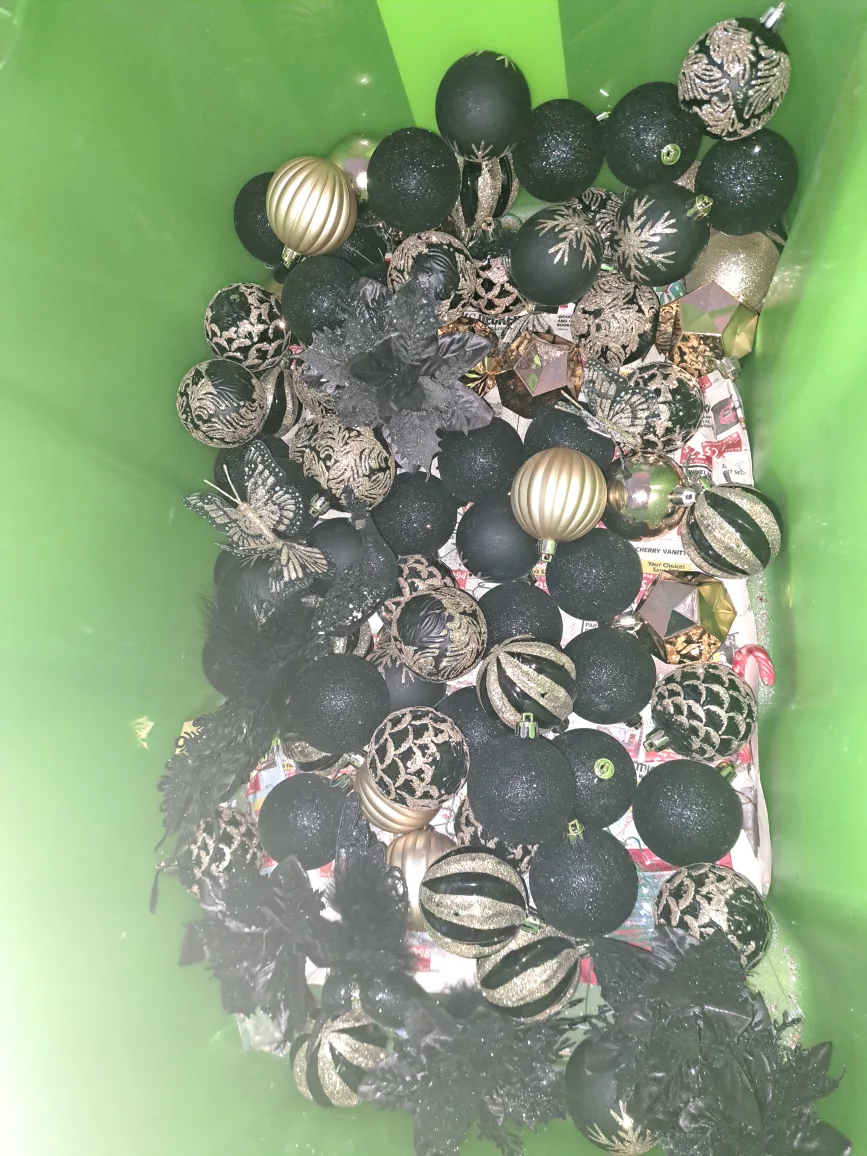 black and gold ornaments thumbnail