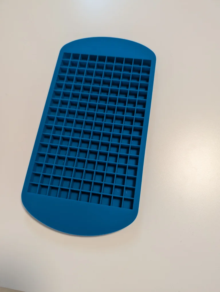 Mini Ice Cube Tray Silicone #freecycle thumbnail