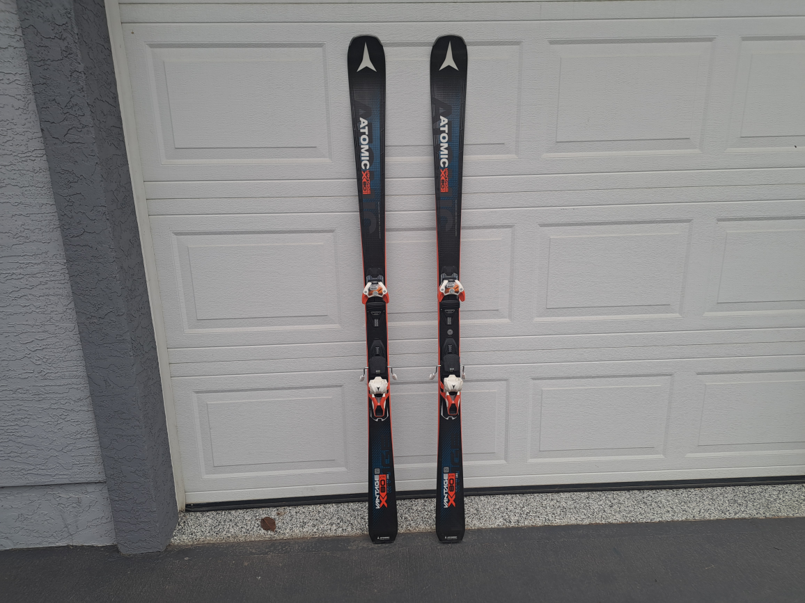 Atomic Downhill Skiis like New - photo 2