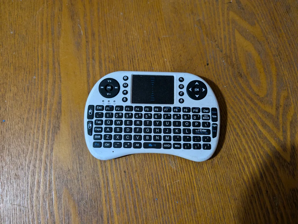 As is - Mini wireless keyboard - rechargeable image indicator(4)