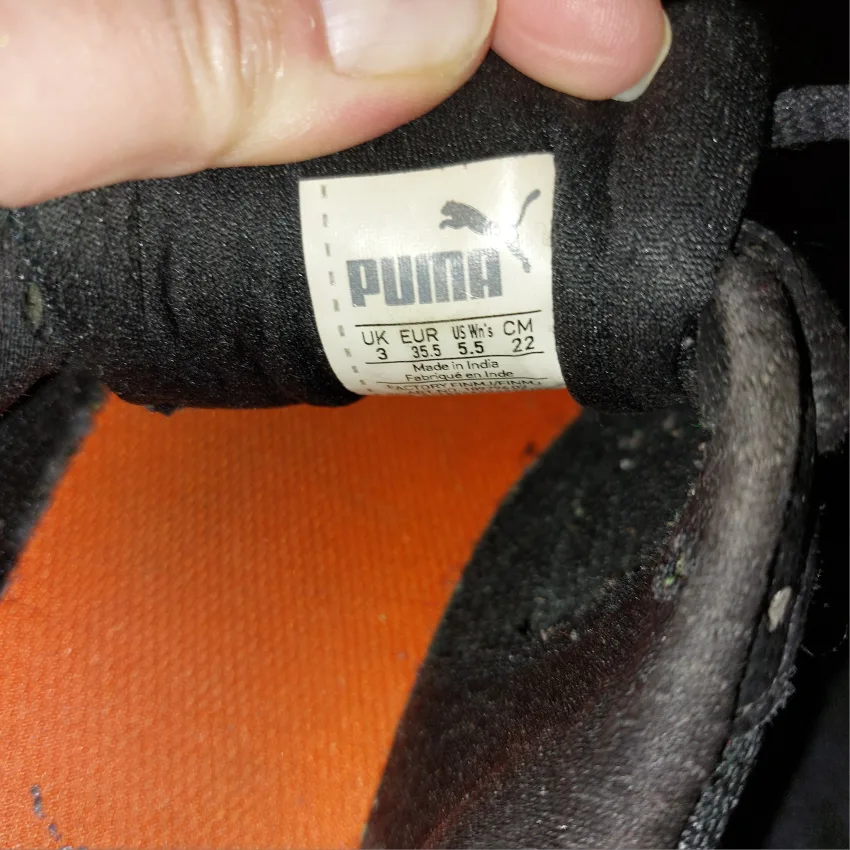 Puma Girl's/Women's Pink & Black Shoes Sneakers Size 5.5 EUC image indicator(3)