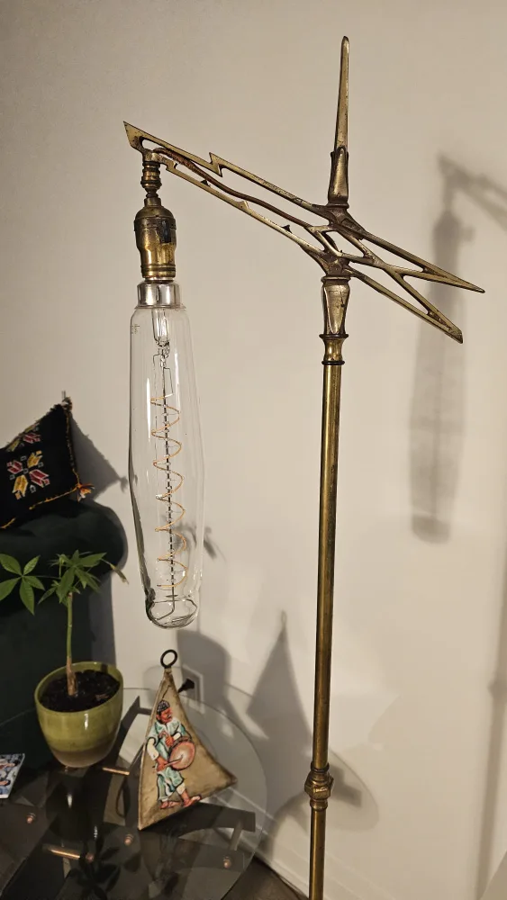 Vintage Brass Floor Lamp image indicator(5)