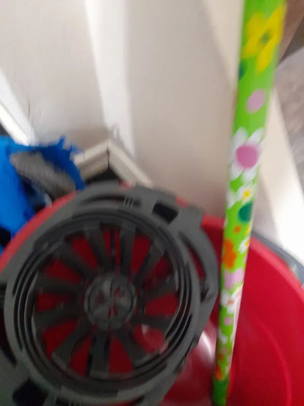 Spin Mop Bucket with Free Handle thumbnail