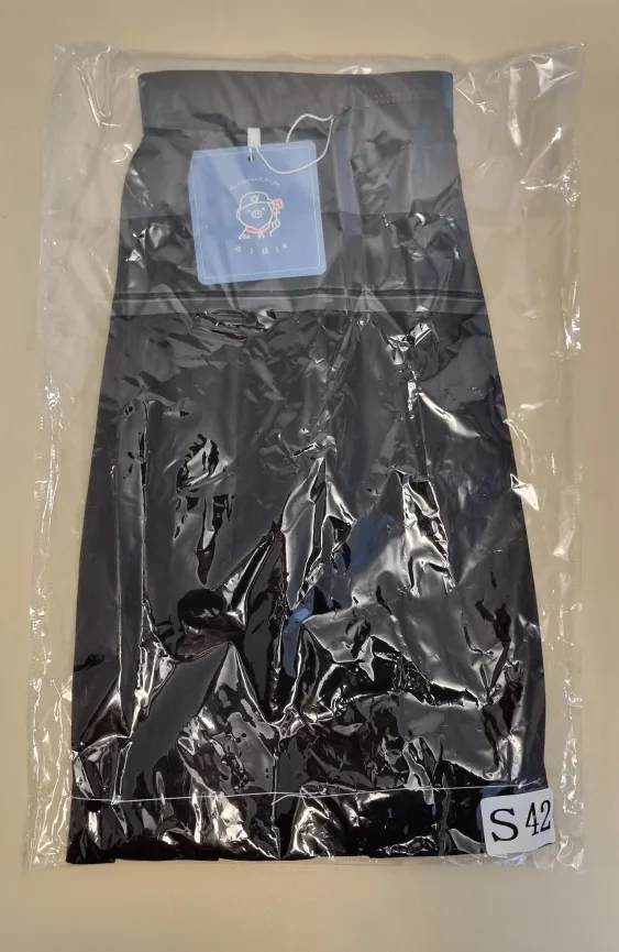 Huaqian Pig Black Pleated Skirt (Brand New) image indicator(3)