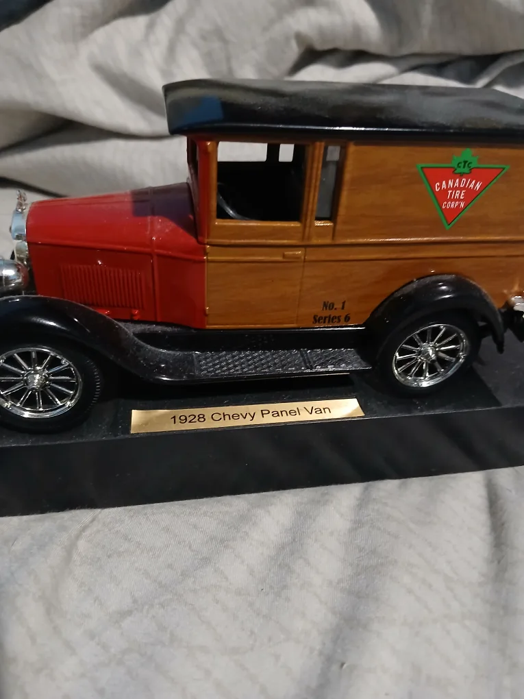 Canadian Tire Corp'n 1928 Chevy Panel Van Die-Cast Model image indicator(3)