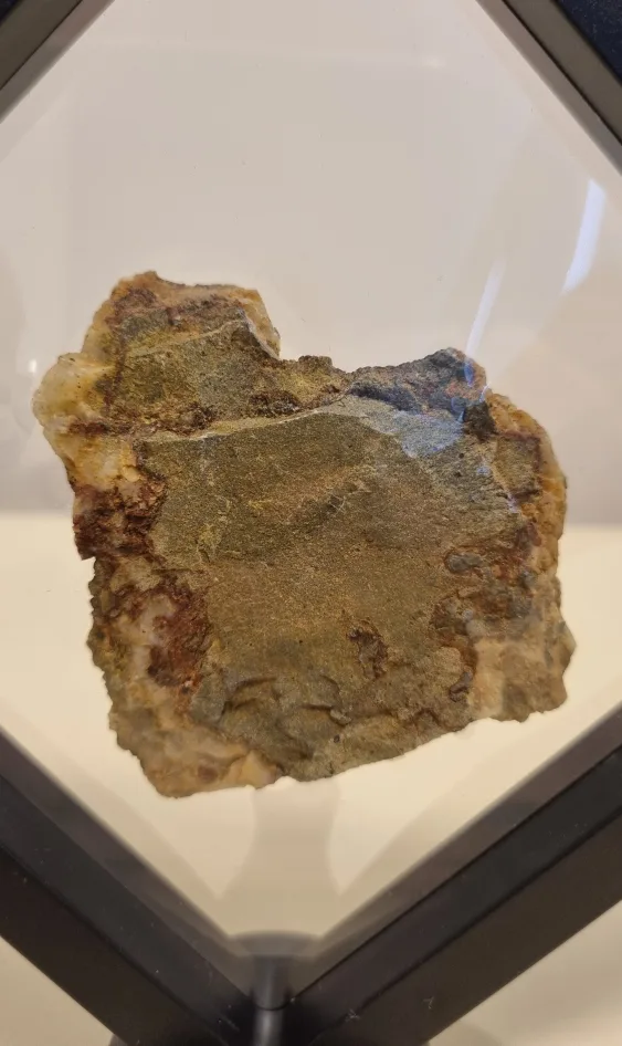 3 Inch Natural Green Garnet Specimen image indicator(4)