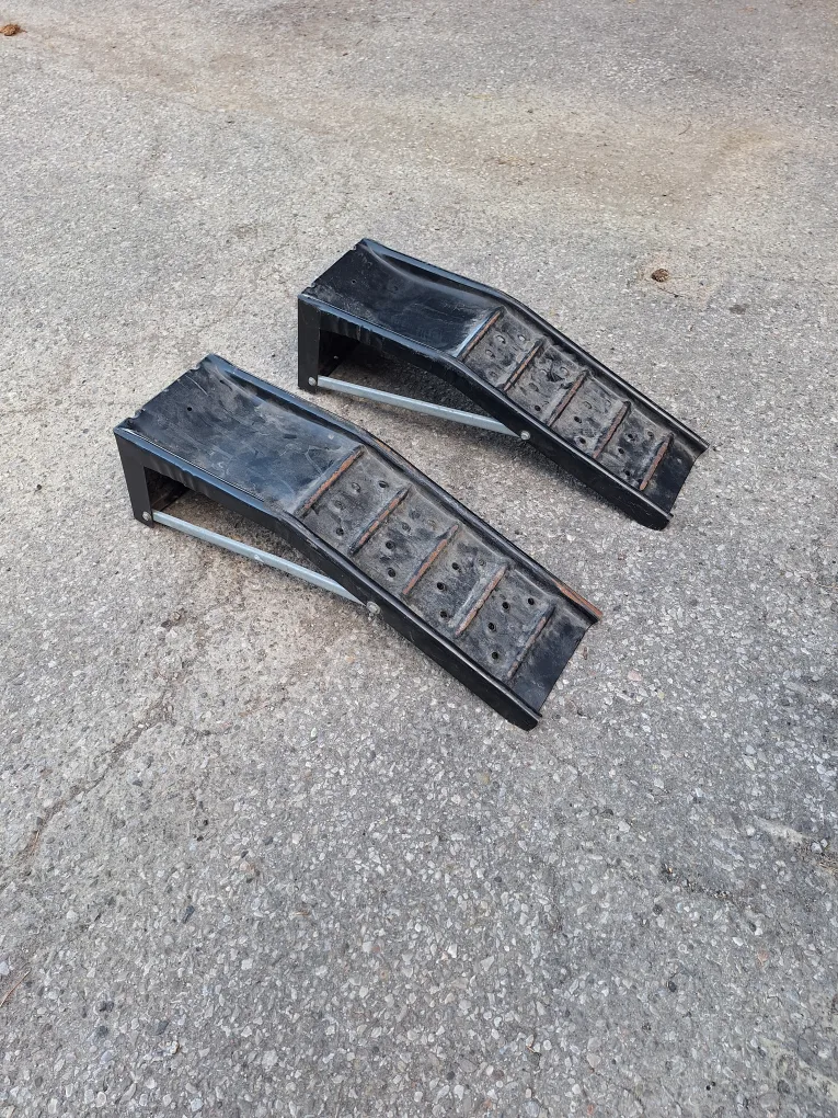 Pair of Car Ramps thumbnail
