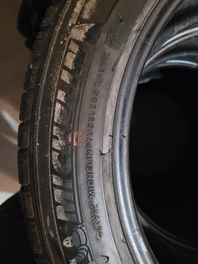 235 50 18 Michelin Latitude Tour HP Tires - photo 2