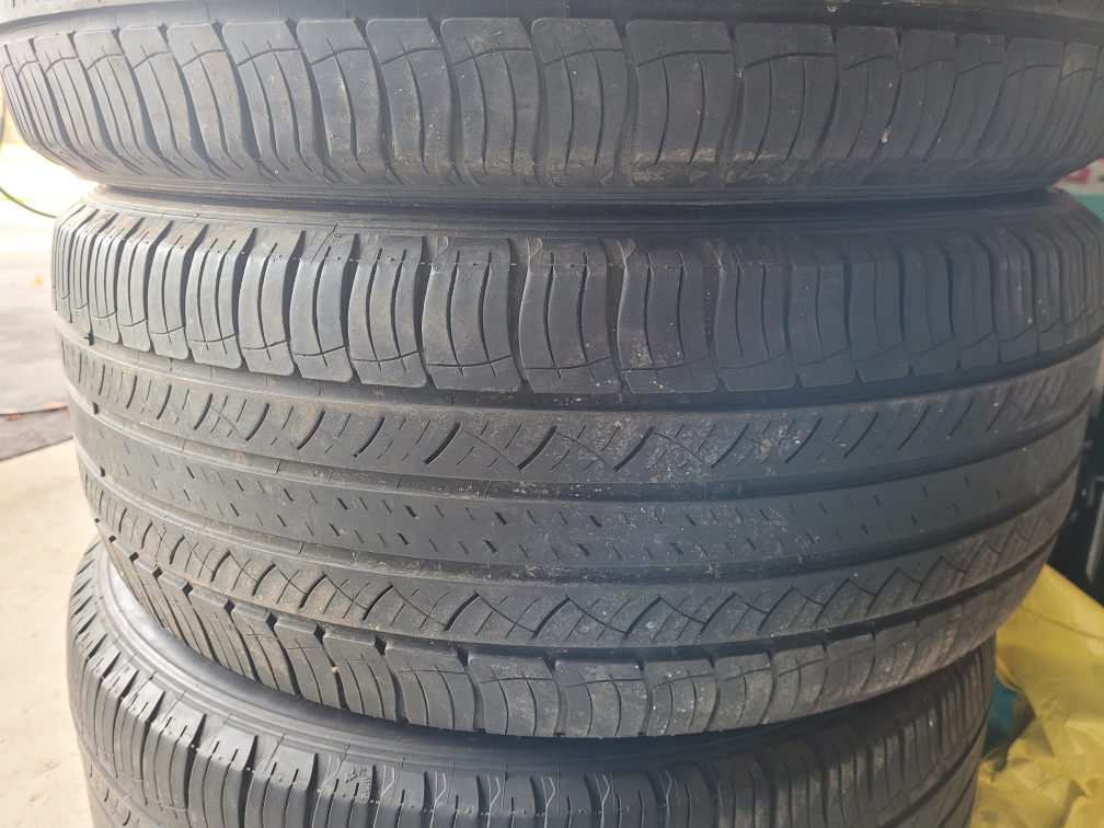 235 50 18 Michelin Latitude Tour HP Tires - photo 5
