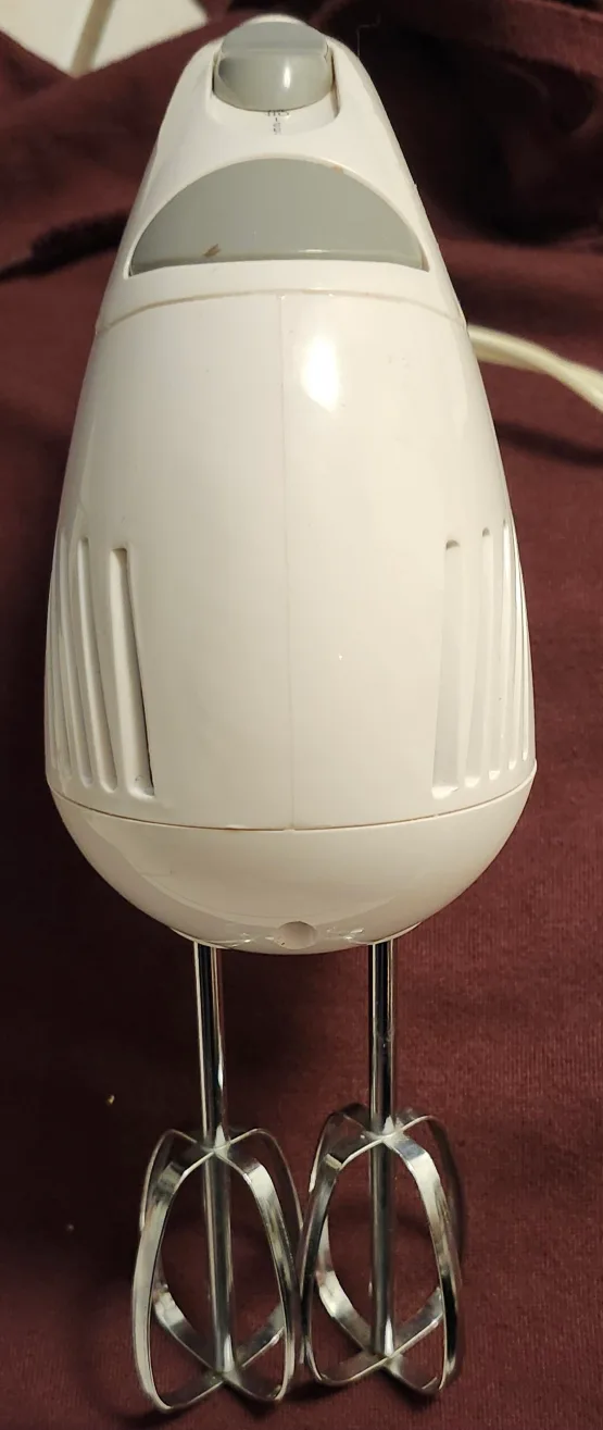 small durabrand hand mixer image indicator(2)