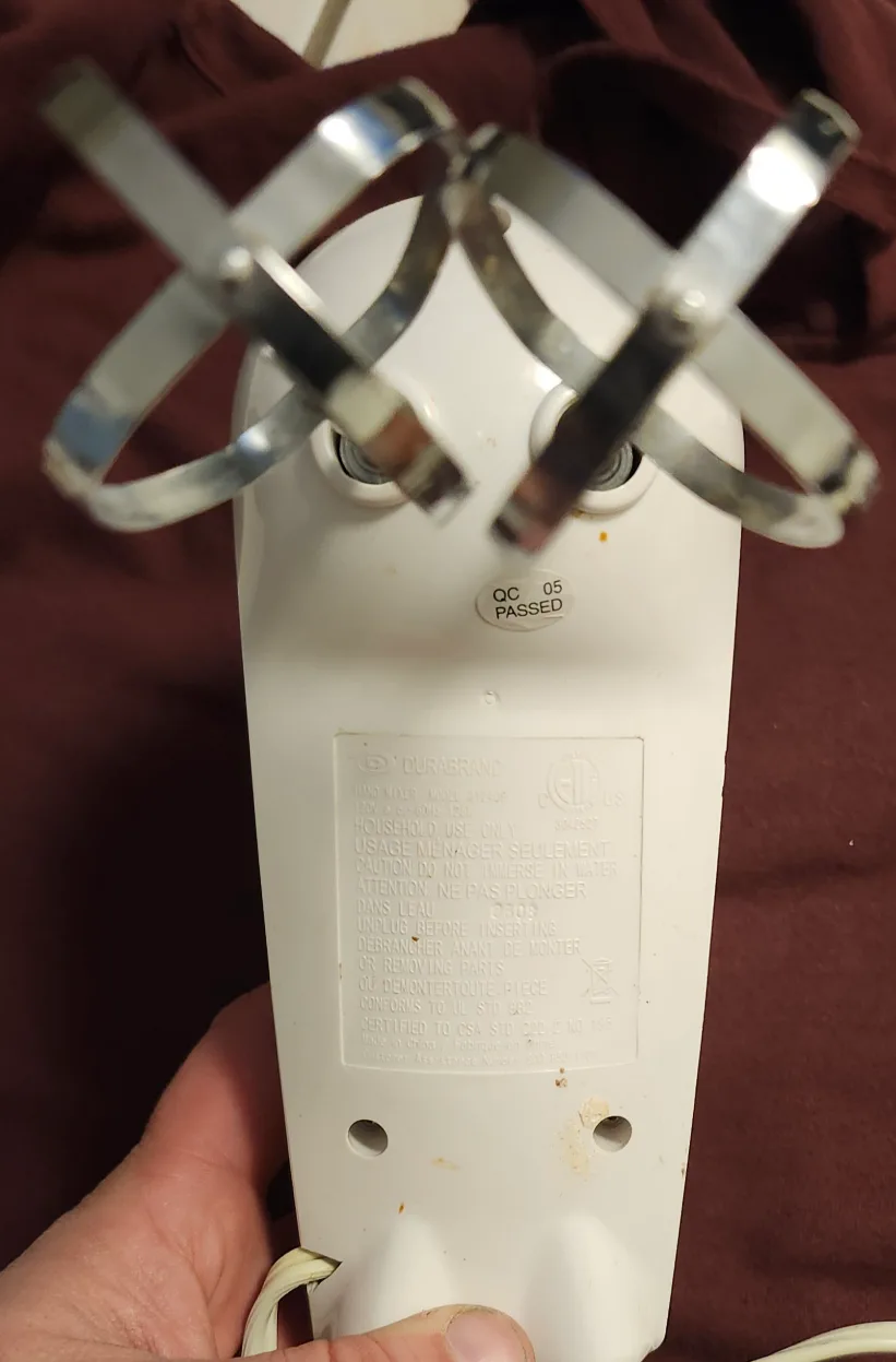 small durabrand hand mixer image indicator(3)