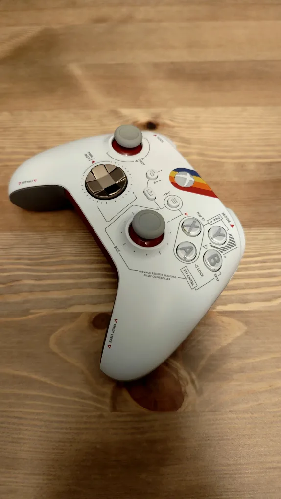 Xbox Series S Console with Limited Edition Controller image indicator(4)