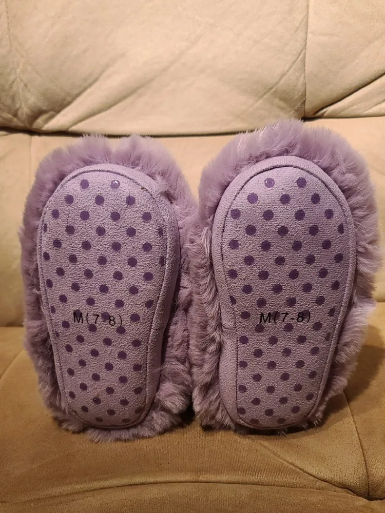 Girl’s Purple Fuzzy Slippers 🥕 image indicator(2)